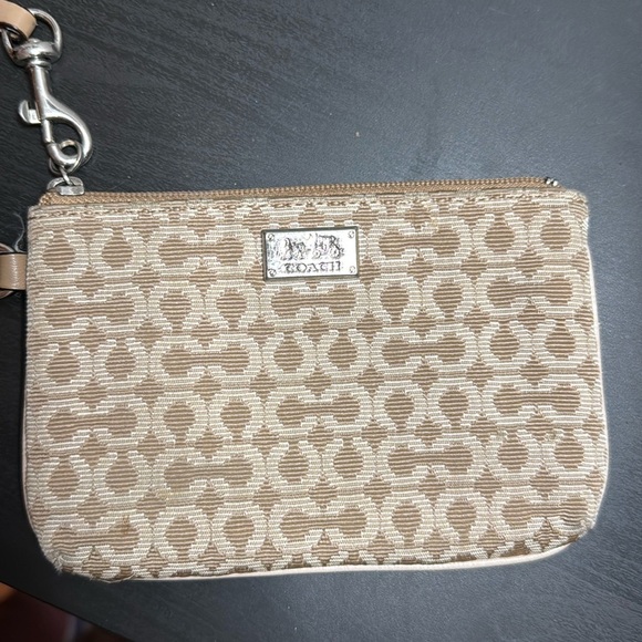 Coach Madison Op Art Wristlet - Picture 1 of 9